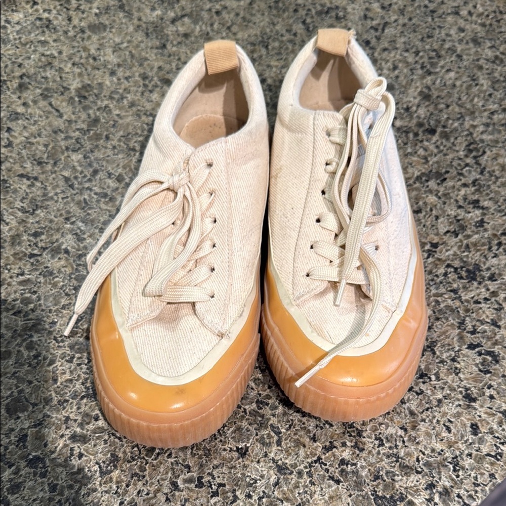 Zara Cream and Tan Athletic Shoes